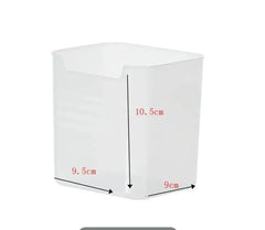 White cube with measurements in centimeters on a white background
